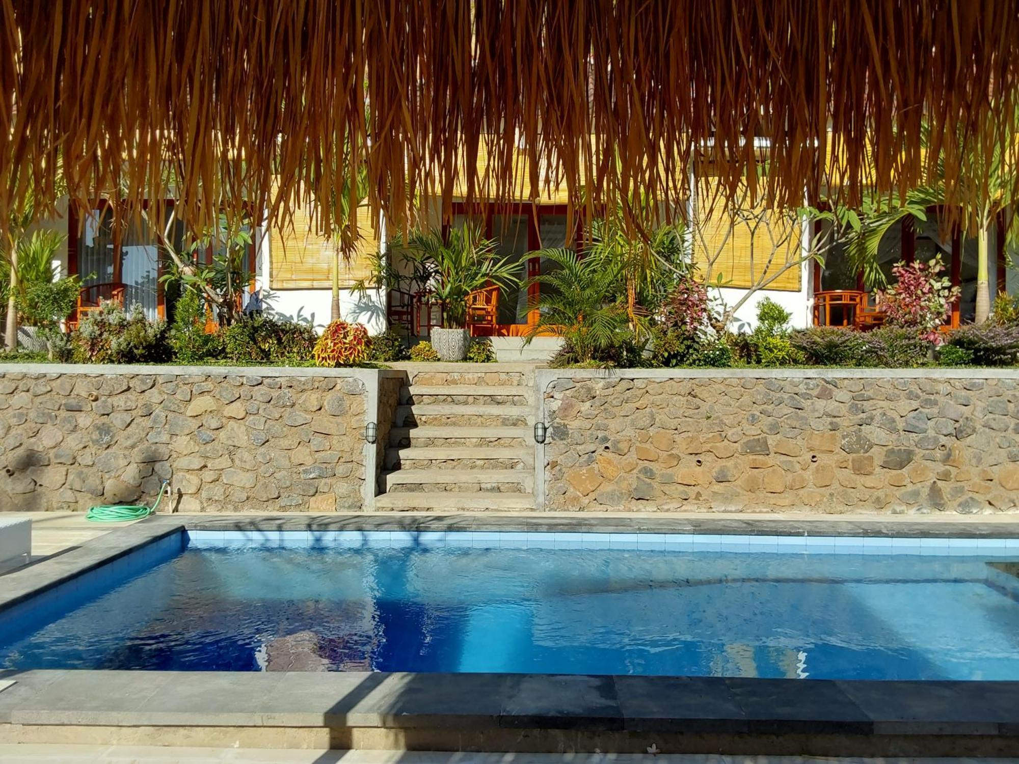 Okaoki Homestay Amed  Exterior photo