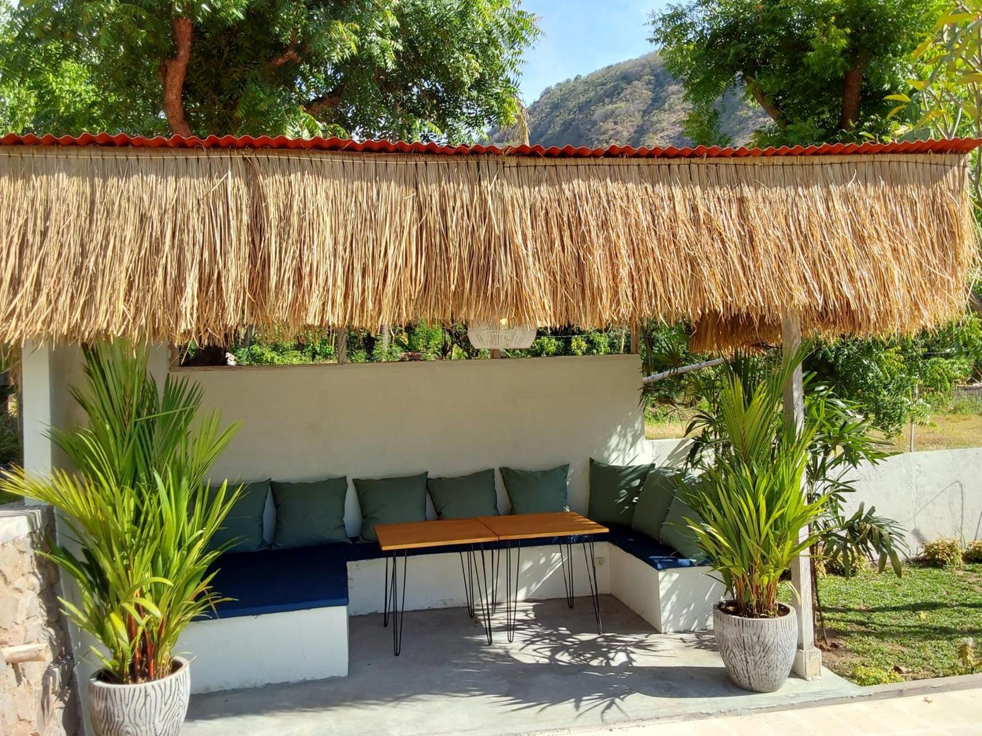 Okaoki Homestay Amed  Exterior photo